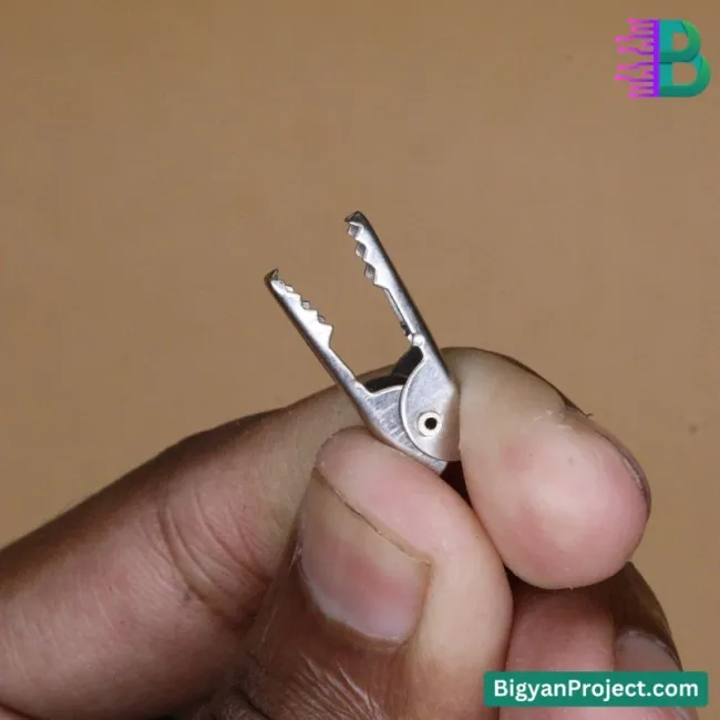 ১ জোড়া মিনি অ্যালিগেটর - ক্রোকোডাইল ক্লিপ (২৭মিমি) – নিকেল প্লেটেড