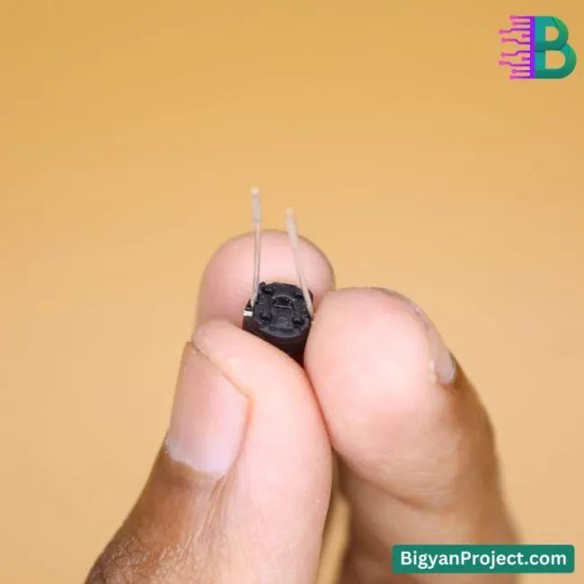 ২-পিন মোমেন্টারি পুশ বাটন ট্যাকটাইল সুইচ প্রোজেক্টের জন্য