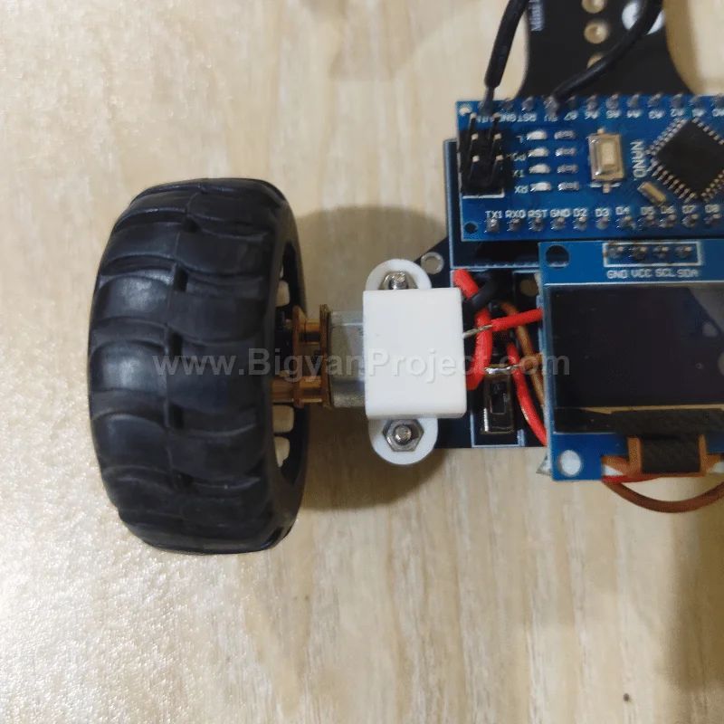 8 Array Line Follower Robot with PID Control - Science Project