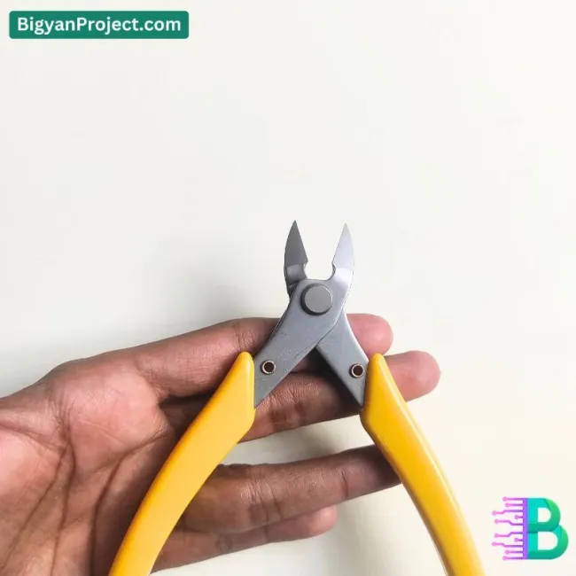 Buy Wire Cutter Pliers TNI-U TU-A305 5 Inch Online