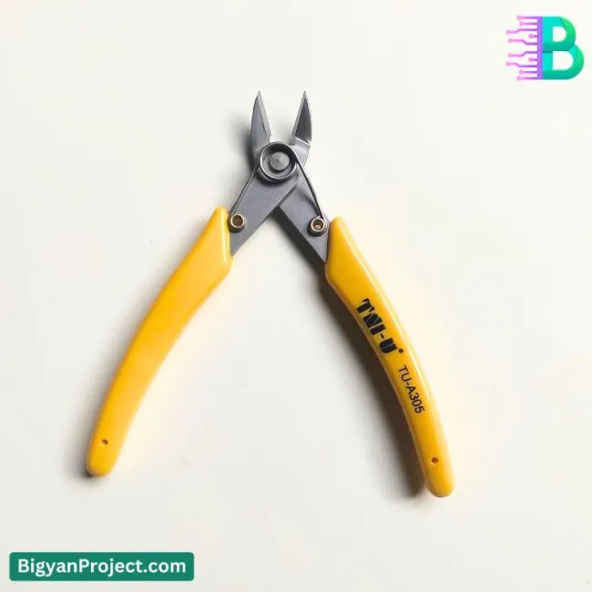 Buy Wire Cutter Pliers TNI-U TU-A305 5 Inch Online