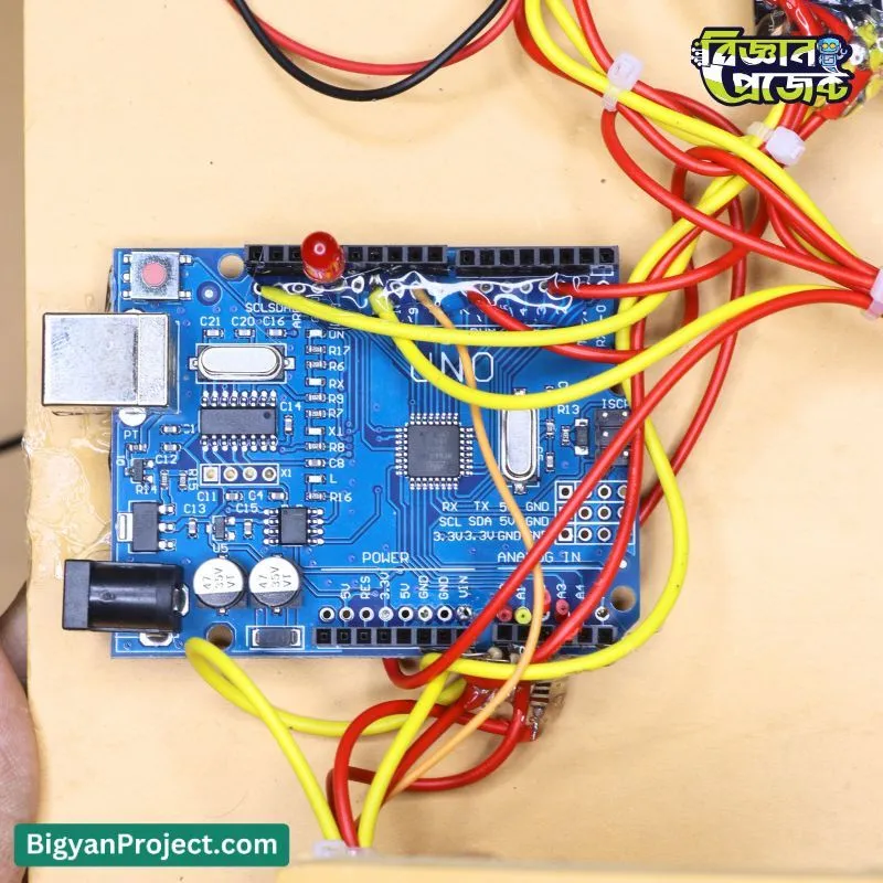 সোলার ট্র্যাকার সিস্টেম সার্ভো মোটর ও তাপমাত্রা সেন্সরসহ